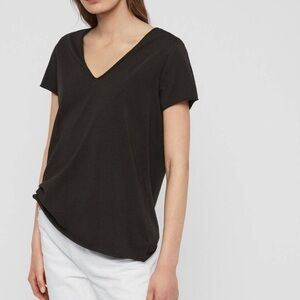 All Saints extra small black v neck ines key t shirt. Guc. Wardrobe staple.